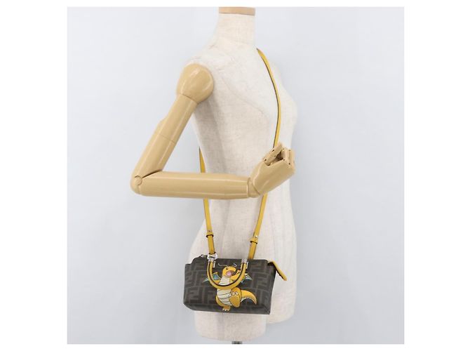 Borsa Dragonite in tela Zucca FENDI x FRGMT x POKMON 2way Nera Auth 167166SM Marrone Nero - vista 26