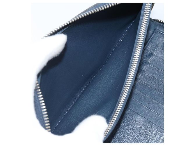 Portafoglio Verticale in Pelle Taurillon Clemence LOUIS VUITTON M58823 Auth bs34331 Blu navy - vista 20