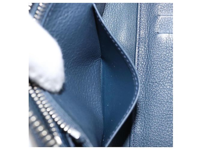 Portafoglio Verticale in Pelle Taurillon Clemence LOUIS VUITTON M58823 Auth bs34331 Blu navy - vista 22