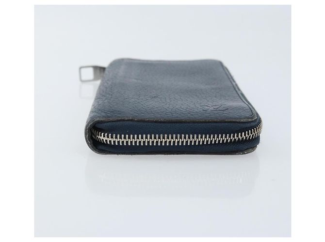 Portafoglio Verticale in Pelle Taurillon Clemence LOUIS VUITTON M58823 Auth bs34331 Blu navy - vista 3