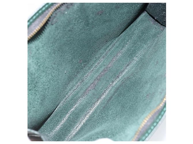 LOUIS VUITTON Poche Toilette Taiga 26 Epicea LV Auth BAZ284 - vista 10