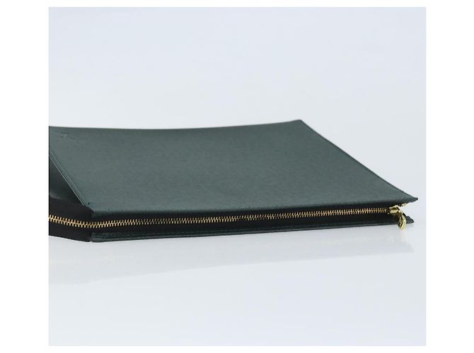 LOUIS VUITTON Poche Toilette Taiga 26 Epicea LV Auth BAZ284 - vista 5