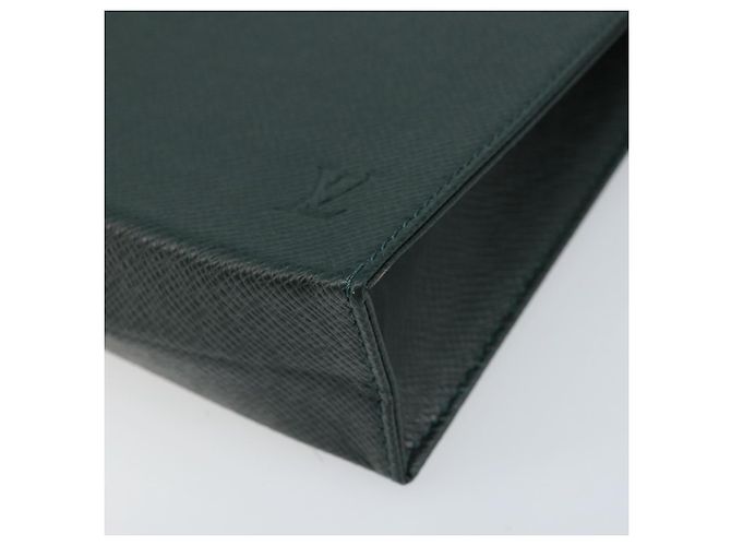LOUIS VUITTON Poche Toilette Taiga 26 Epicea LV Auth BAZ284 - vista 7