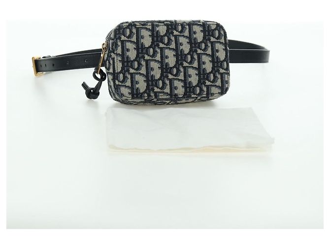Borsa a vita in tela Trotter Christian Dior blu navy e oro Auth BSZ700M D'oro - vista 12