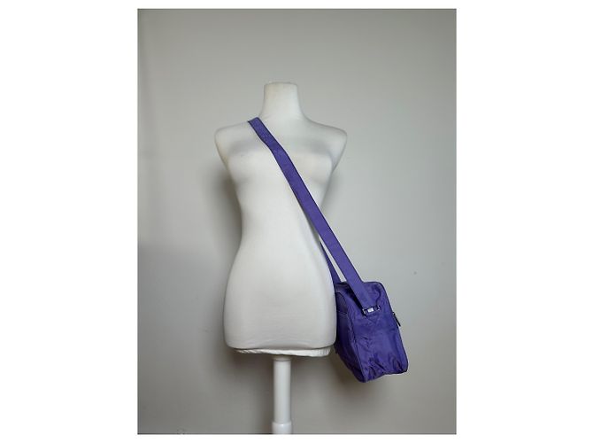 Sac en polyester monogramme multiway Courreges vintage violet neuf avec étiquette - vue 7