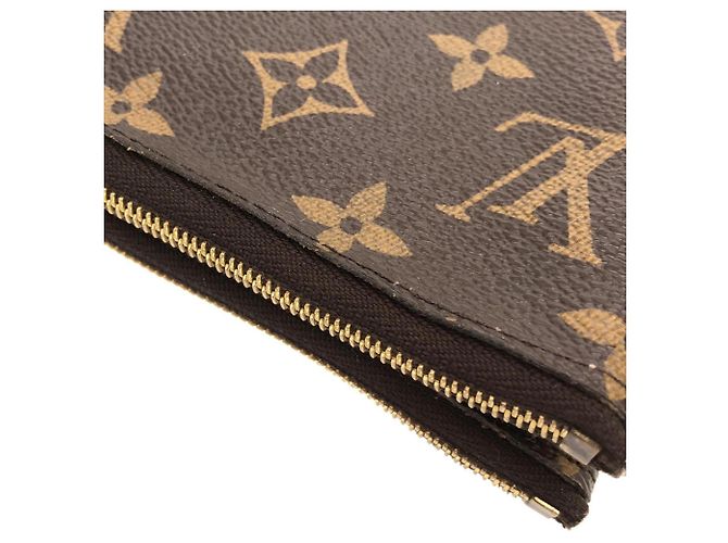 Vivienne Borsa a Spalla Pochette Double Zip Monogram Holiday Louis Vuitton Marrone - vista 4