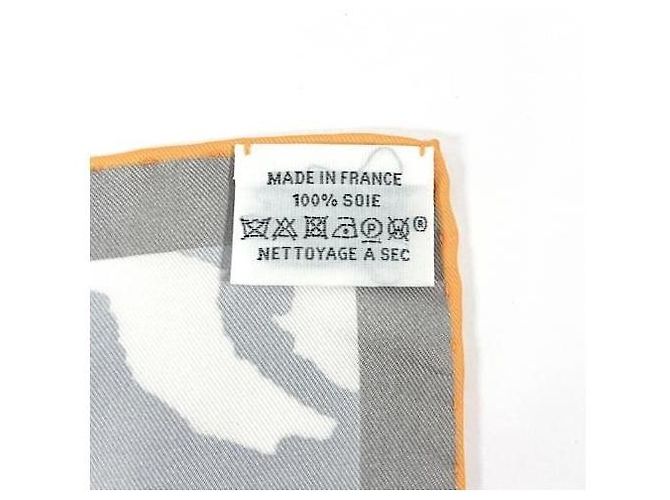 Hermès Parigi: Foulard / Quadrato intitolato 'Hermès Parade' 90x90 cm Multicolore - vista 3
