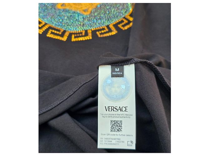 Schwarzes Versace T-Shirt mit Strass verziert - Ansicht 9