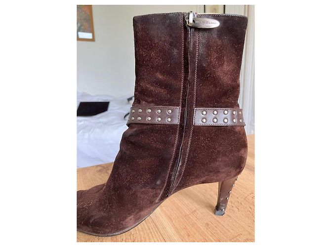 Bellissime ankle boot in pelle scamosciata marrone Sergio Rossi. - vista 11