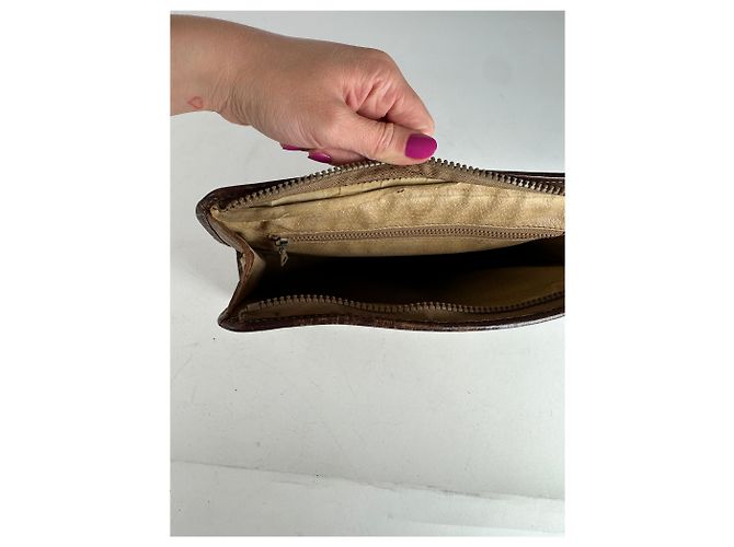 Céline Clutch in pelle monogramma Triomphe Celine Paris vintage beige marrone - vista 11