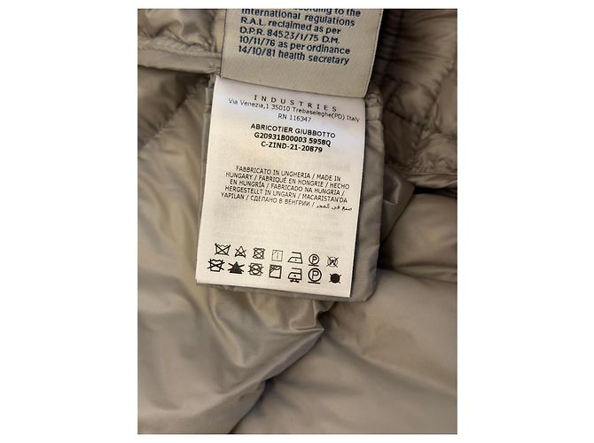 Chaqueta Moncler de Plumas Gris Acolchada - vista 6