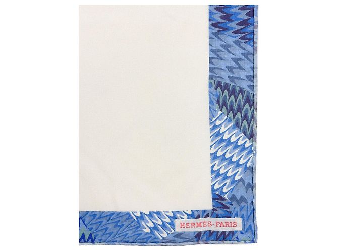Hermès: RARO Sciarpa/Quadrato edizione speciale "Abito da Sera" Sete Marmo 90 cm Multicolore - vista 8