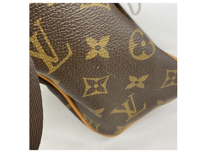 Borsa a Spalla Monogram Abbesses di Louis Vuitton Marrone - vista 11