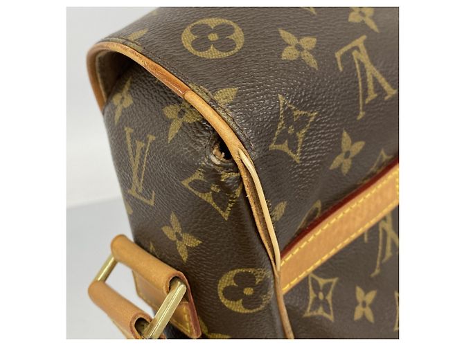 Borsa a Spalla Monogram Abbesses di Louis Vuitton Marrone - vista 6