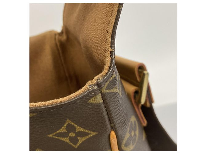Borsa a Spalla Monogram Abbesses di Louis Vuitton Marrone - vista 7