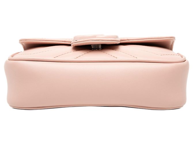 Belt bag in pelle matelassé GG Marmont rosa monocromatica Gucci - vista 3