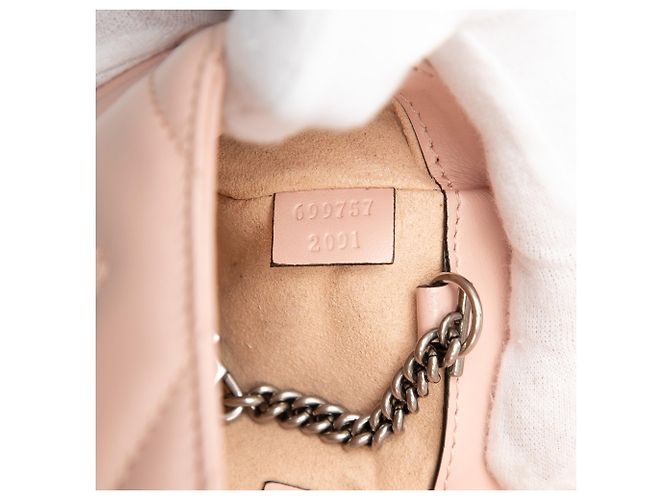 Belt bag in pelle matelassé GG Marmont rosa monocromatica Gucci - vista 6