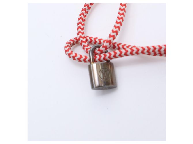 Bracciale Charm Silver Lockit di Louis Vuitton Bianco Rosso - vista 4