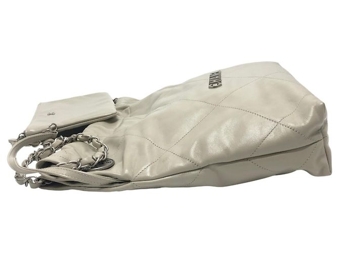 Borsa a Spalla Chanel 22 Small Coco Mark Marrone - vista 2