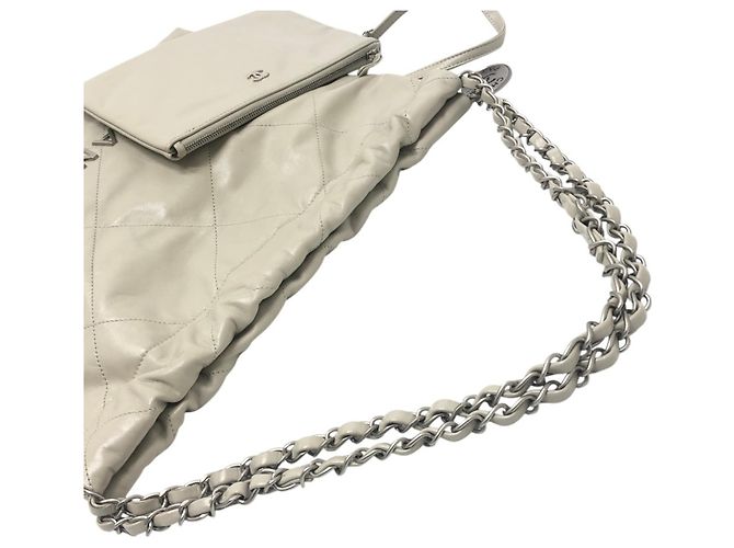 Borsa a Spalla Chanel 22 Small Coco Mark Marrone - vista 9