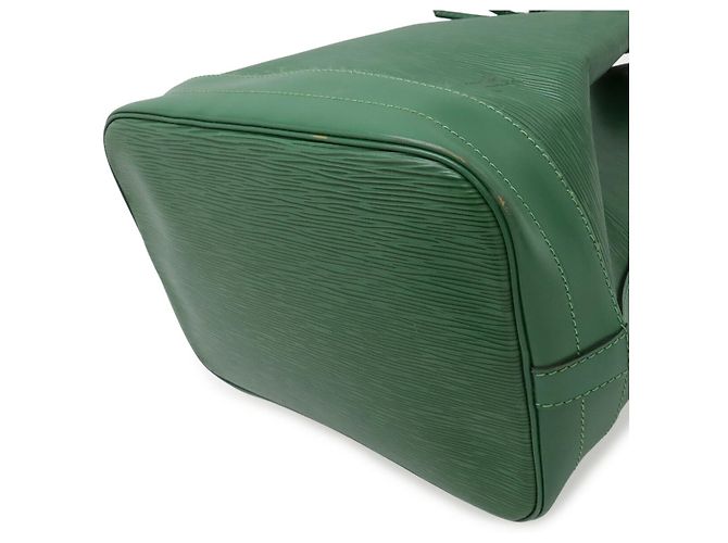 Noe Borsa a Spalla Noé Epi Louis Vuitton Verde - vista 3