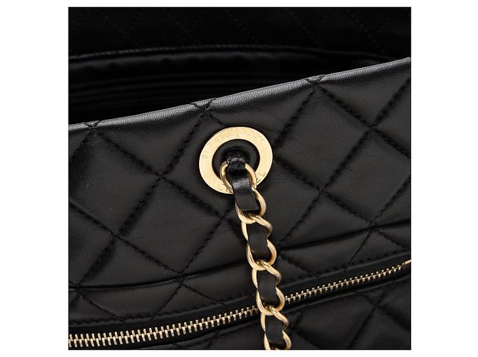 Gabrielle Chanel Medallion Tote aus Lammleder Schwarz - Ansicht 10