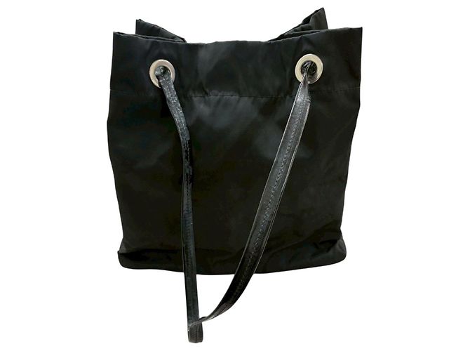 Bolso tote negro de nylon con logo triangular de Prada - vista 2