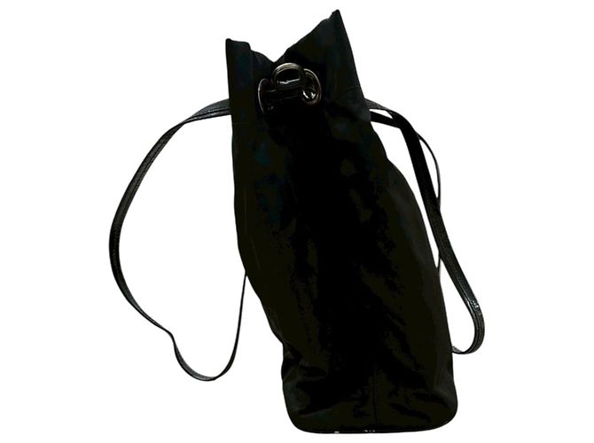 Bolso tote negro de nylon con logo triangular de Prada - vista 4