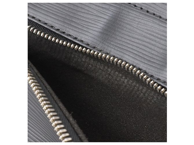 Borsa a Spalla Christopher in Pelle Epi Louis Vuitton Nero - vista 9