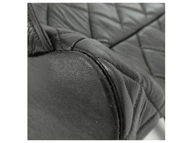 Timeless Chanel Rucksack aus Lammleder Schwarz Gold hardware - Ansicht 4