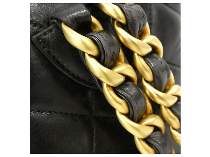 Timeless Chanel Rucksack aus Lammleder Schwarz Gold hardware - Ansicht 8