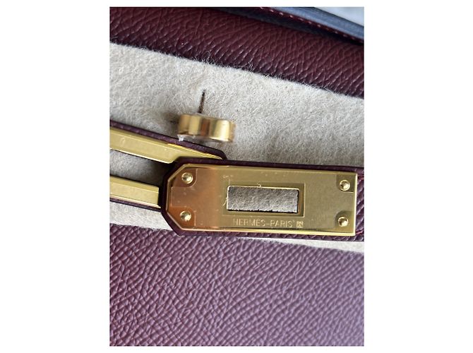 Clutch Kelly Cut di Hermès Bordò - vista 2