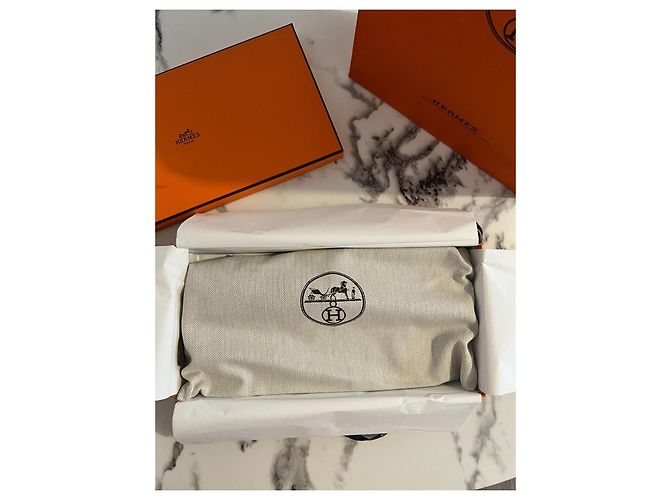 Clutch Kelly Cut di Hermès Bordò - vista 9