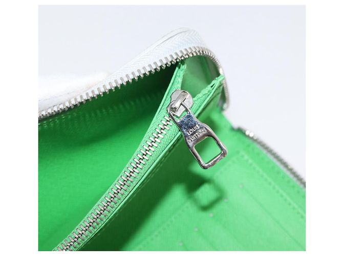 Portafoglio Verticale Zippy Monogram LV Portrait LOUIS VUITTON M82590 Auth LV 167169SM Multicolore - vista 22