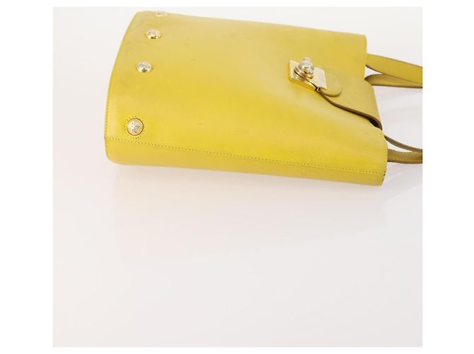 Borsa a Spalla Salvatore Ferragamo in Pelle 2 Pezzi Nero Giallo Auth YKZ815 - vista 4