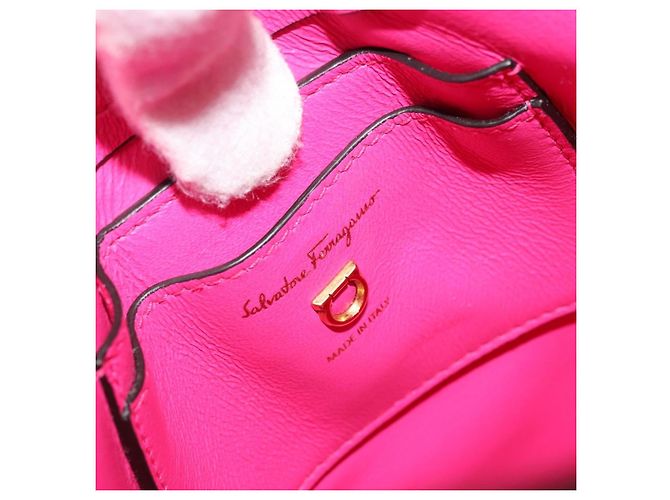 Borsa a Spalla Gancini in Pelle Rosa Oro Auth ARZ836A di Salvatore Ferragamo D'oro - vista 19