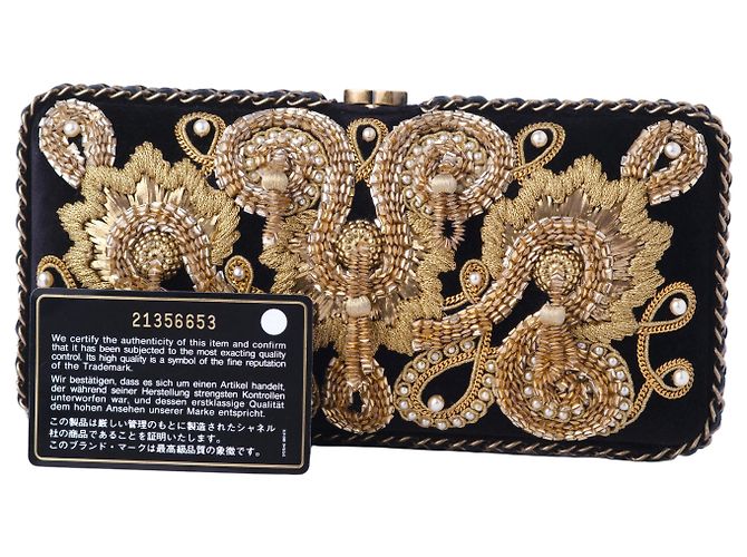 Gabrielle Clutch in velluto nero ricamato in oro di Chanel – anni '10 - Ansicht 13