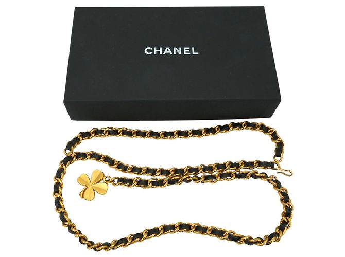 Timeless Chanel Vintage 93A Gold Metal Chain 4 Leaf Clover Necklace or Belt Golden - view 3