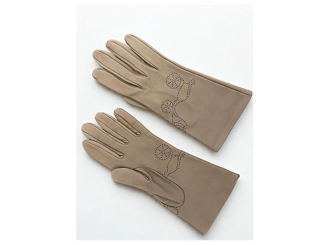 Hermès Taupe Perforierte Lederhandschuhe Größe 7 Beige - Ansicht 2