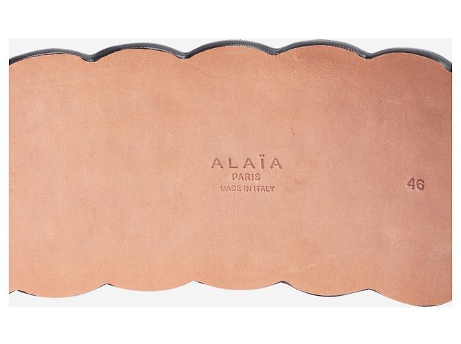 Alaïa Breiter Gürtel aus schwarzem, strukturiertem Wildleder - Ansicht 4