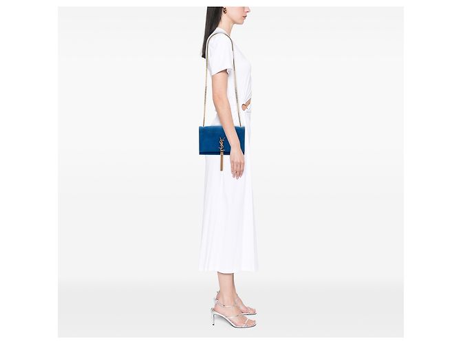 Borsa a tracolla Kate Monogram in suede blu medio con frange di Saint Laurent - vista 7