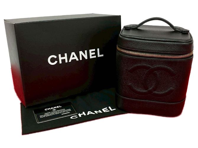 Vanity Beauty Case Caviar Nero CC di Chanel - vista 10