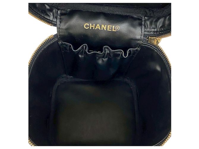 Vanity Beauty Case Caviar Nero CC di Chanel - vista 4