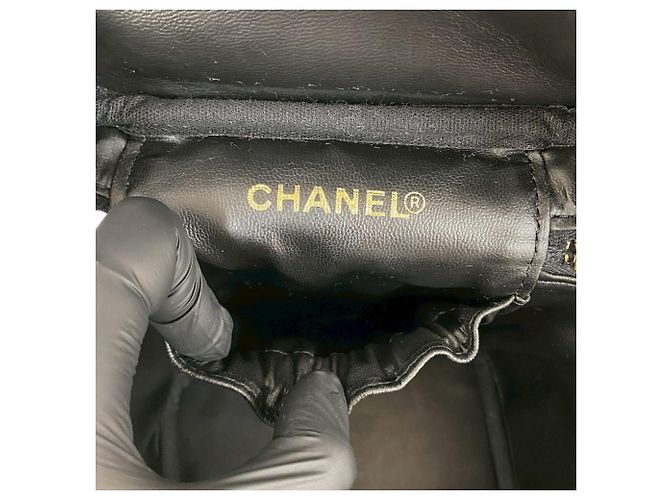 Vanity Beauty Case Caviar Nero CC di Chanel - vista 8