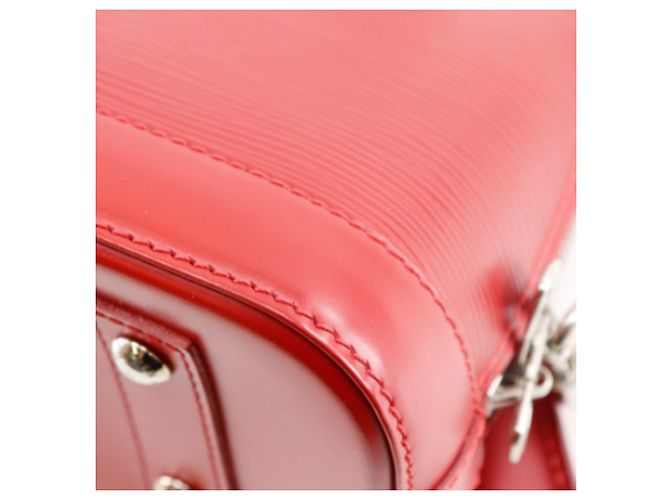 Louis Vuitton Alma BB in Epi Rosso - vista 14