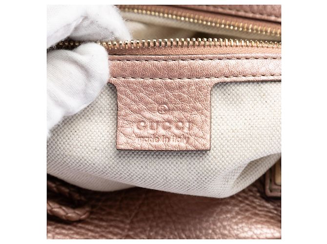 Borsa Bella in pelle di vitello metalizzata rosa Gucci - vista 5
