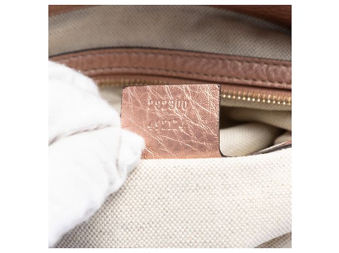 Borsa Bella in pelle di vitello metalizzata rosa Gucci - vista 6