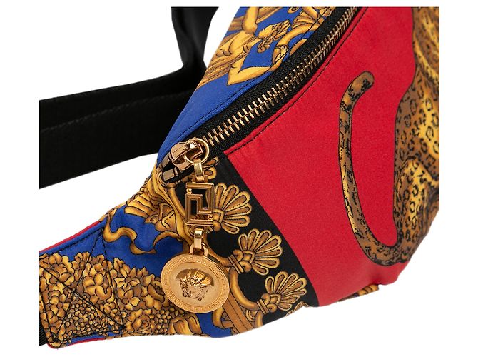 Belt bag in nylon stampato con leopardo rosso barocco Versace - vista 7