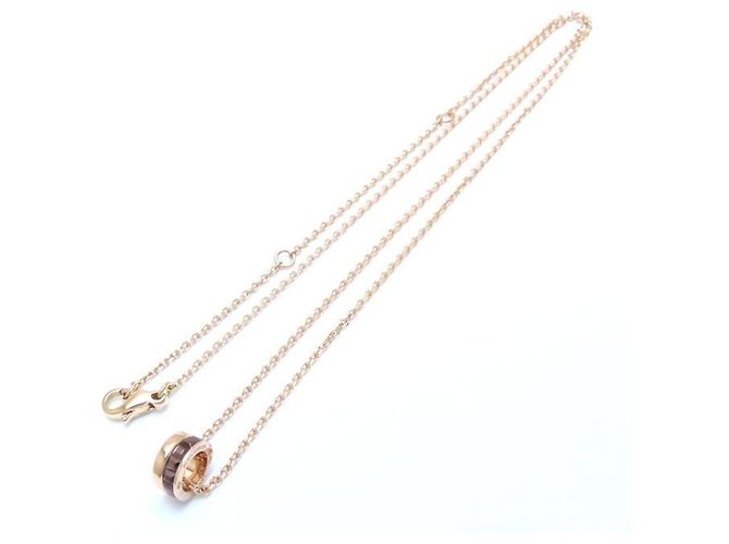 Collier Mini Pendentif Quatre Classic de Boucheron - vue 4