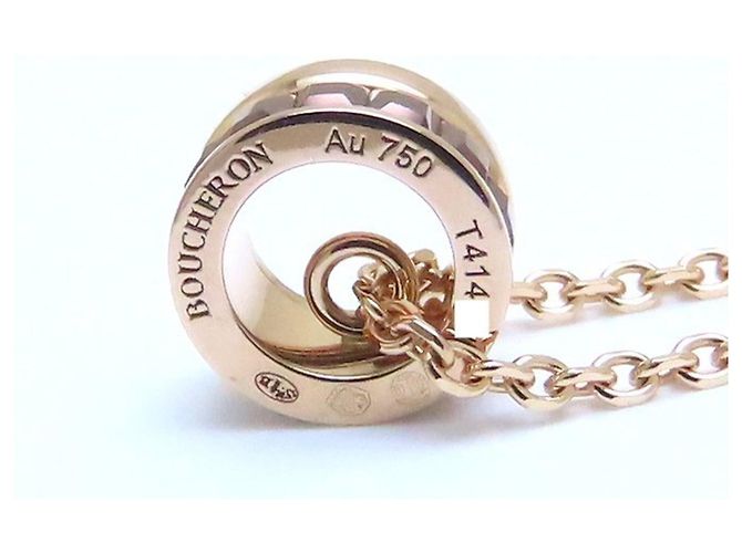 Collier Mini Pendentif Quatre Classic de Boucheron - vue 5